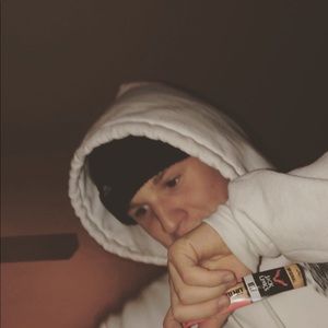 Meet your Posher, Ethan